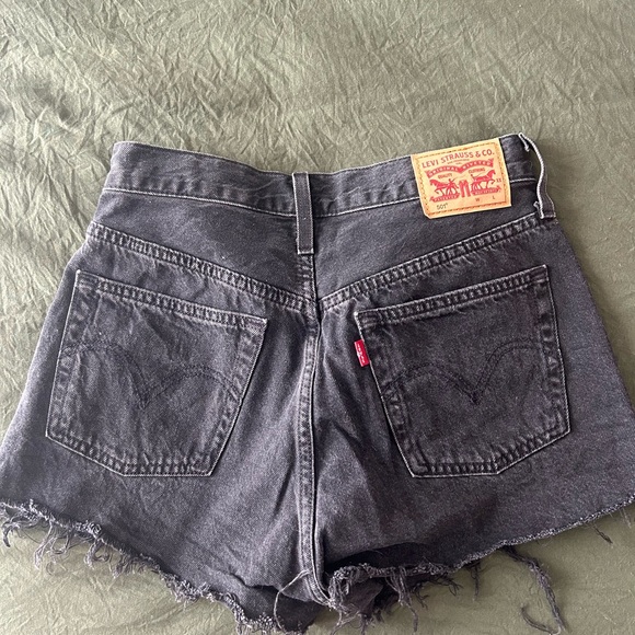 Levi’s 501 Black Denim Shorts - Picture 4 of 4